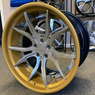 Custom wheel refinishing 